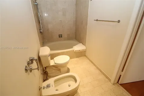 1800 NE 114th Street Miami FL 33181