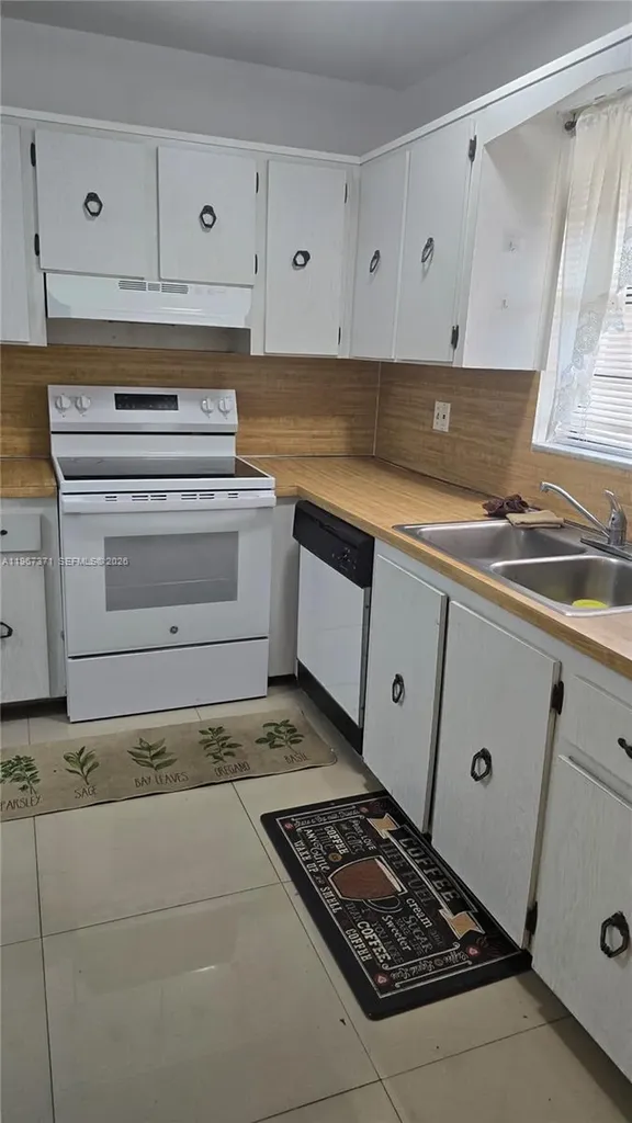 3351 NW 85th Avenue Coral Springs FL 33065