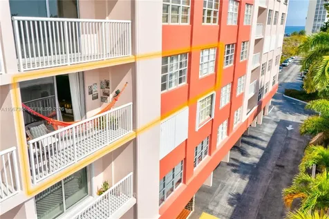 3161 S Ocean Drive Hallandale Beach FL 33009