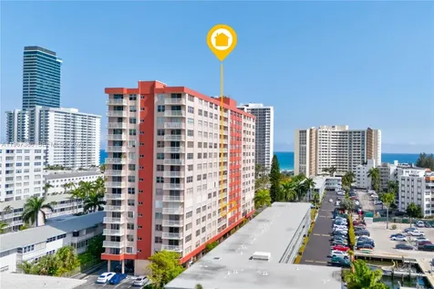 3161 S Ocean Drive Hallandale Beach FL 33009