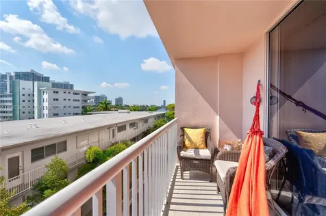 3161 S Ocean Drive Hallandale Beach FL 33009