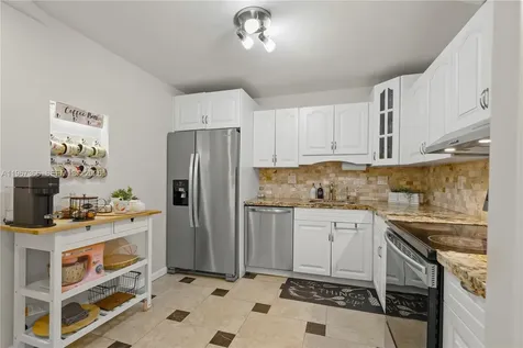 3161 S Ocean Drive Hallandale Beach FL 33009