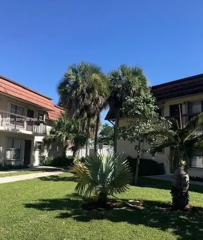 10018 NW 4th Street Hollywood FL 33024