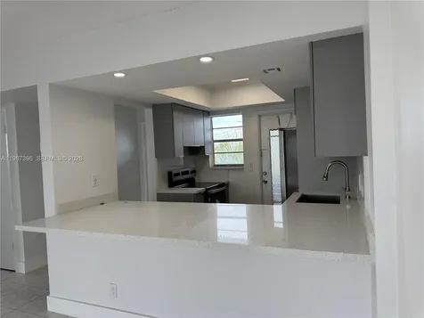 1333 E Hallandale Beach Boulevard Hallandale Beach FL 33009