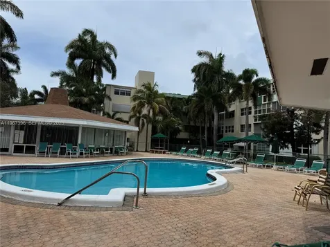 1333 E Hallandale Beach Boulevard Hallandale Beach FL 33009
