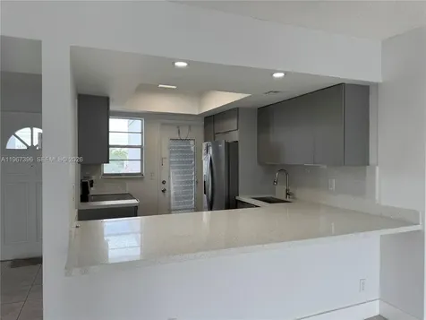 1333 E Hallandale Beach Boulevard Hallandale Beach FL 33009