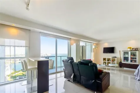 253 NE 2nd Street Miami FL 33132