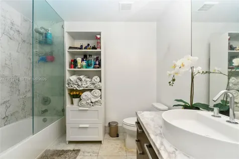 253 NE 2nd Street Miami FL 33132
