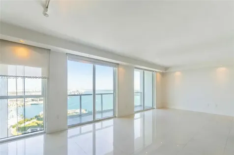 253 NE 2nd Street Miami FL 33132