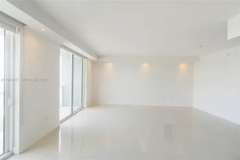 253 NE 2nd Street Miami FL 33132