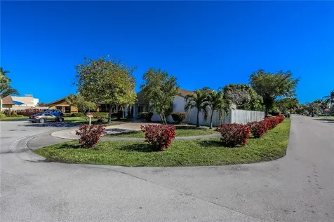 3597 SW 69th Terrace Miramar FL 33023