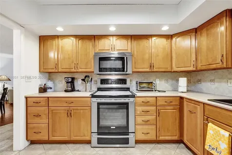 2814 N 46th Avenue Hollywood FL 33021