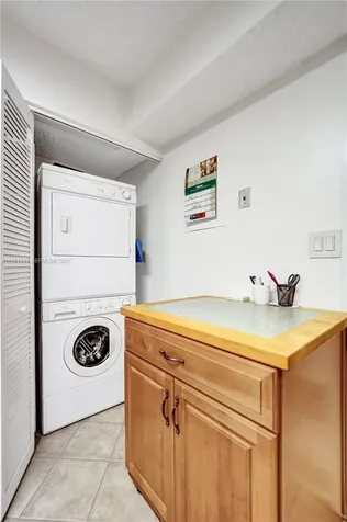 2814 N 46th Avenue Hollywood FL 33021