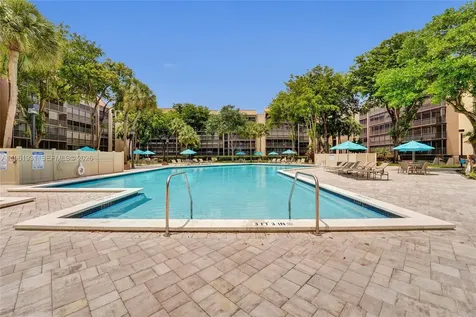2814 N 46th Avenue Hollywood FL 33021