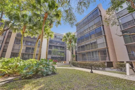 2814 N 46th Avenue Hollywood FL 33021