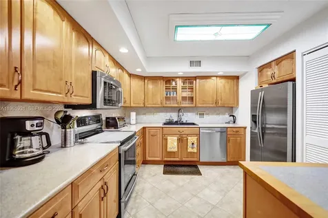 2814 N 46th Avenue Hollywood FL 33021