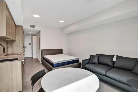 121 NE 5th Street Miami FL 33132