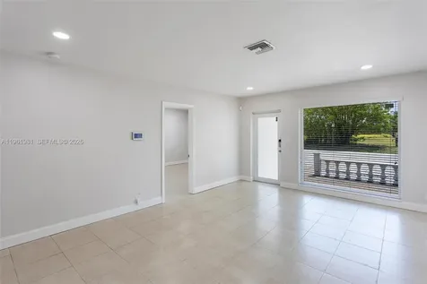 3241 NE 17th Avenue Oakland Park FL 33334