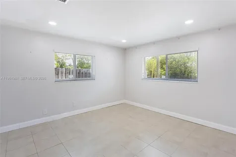 3241 NE 17th Avenue Oakland Park FL 33334