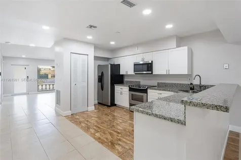 3241 NE 17th Avenue Oakland Park FL 33334