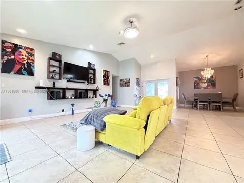 9425 NW 46th Street Sunrise FL 33351