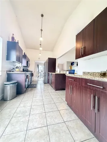 9425 NW 46th Street Sunrise FL 33351