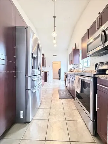 9425 NW 46th Street Sunrise FL 33351