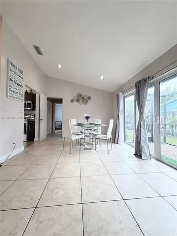 9425 NW 46th Street Sunrise FL 33351