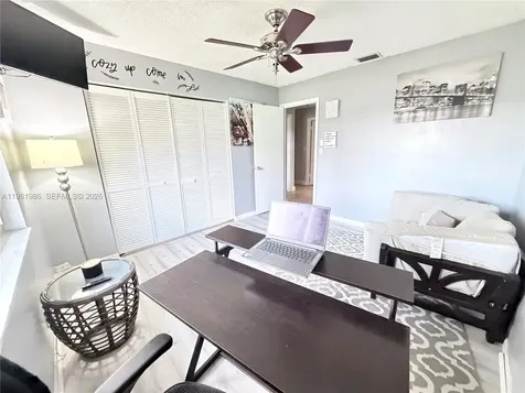 9425 NW 46th Street Sunrise FL 33351