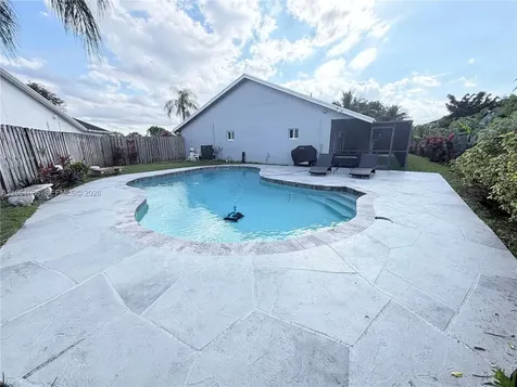 9425 NW 46th Street Sunrise FL 33351
