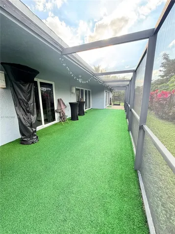 9425 NW 46th Street Sunrise FL 33351