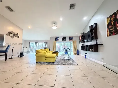 9425 NW 46th Street Sunrise FL 33351