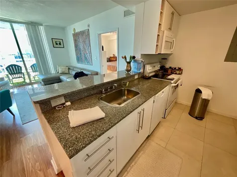 275 NE 18th Street Miami FL 33132