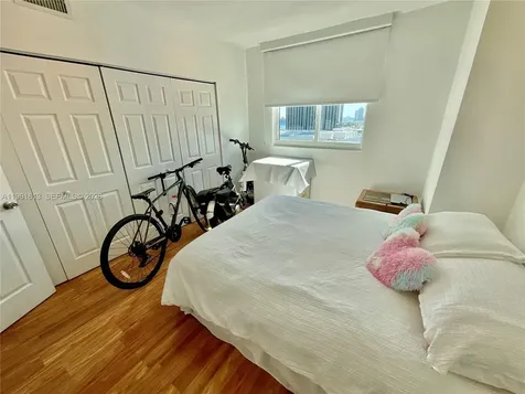 275 NE 18th Street Miami FL 33132