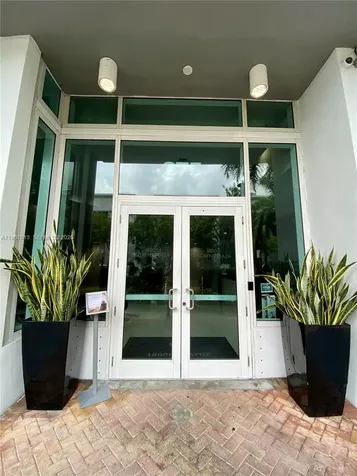 275 NE 18th Street Miami FL 33132