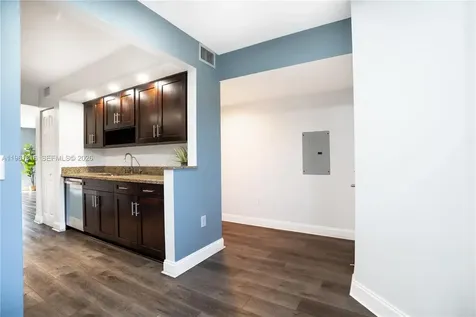 1600 SW 127th Way Pembroke Pines FL 33027