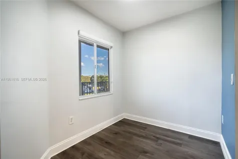 1600 SW 127th Way Pembroke Pines FL 33027