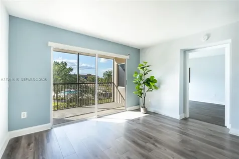 1600 SW 127th Way Pembroke Pines FL 33027
