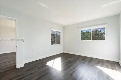 1600 SW 127th Way Pembroke Pines FL 33027