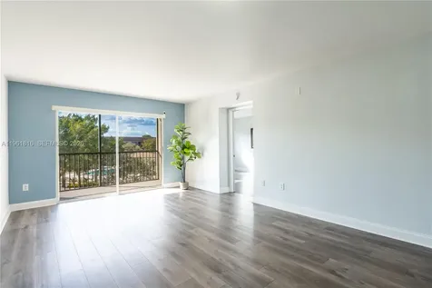 1600 SW 127th Way Pembroke Pines FL 33027