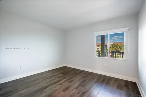 1600 SW 127th Way Pembroke Pines FL 33027