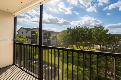 1600 SW 127th Way Pembroke Pines FL 33027