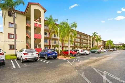 1600 SW 127th Way Pembroke Pines FL 33027
