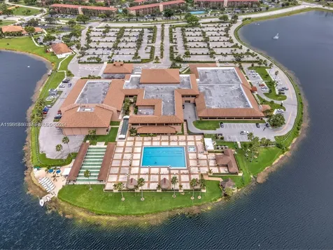 1600 SW 127th Way Pembroke Pines FL 33027