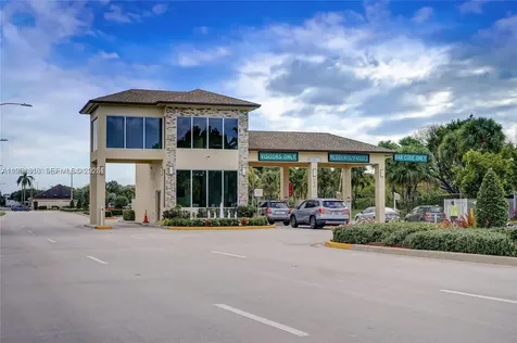 1600 SW 127th Way Pembroke Pines FL 33027