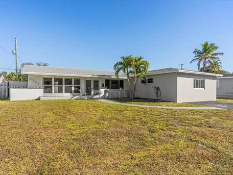 4709 Washington Street Hollywood FL 33021