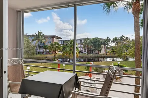 2800 NW 47th Terrace Lauderdale Lakes FL 33313
