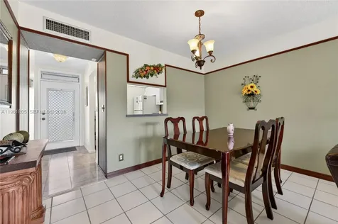 2800 NW 47th Terrace Lauderdale Lakes FL 33313