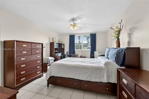 2800 NW 47th Terrace Lauderdale Lakes FL 33313