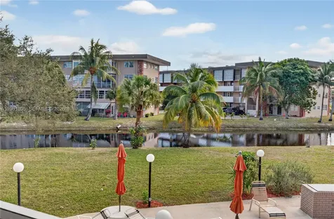 2800 NW 47th Terrace Lauderdale Lakes FL 33313
